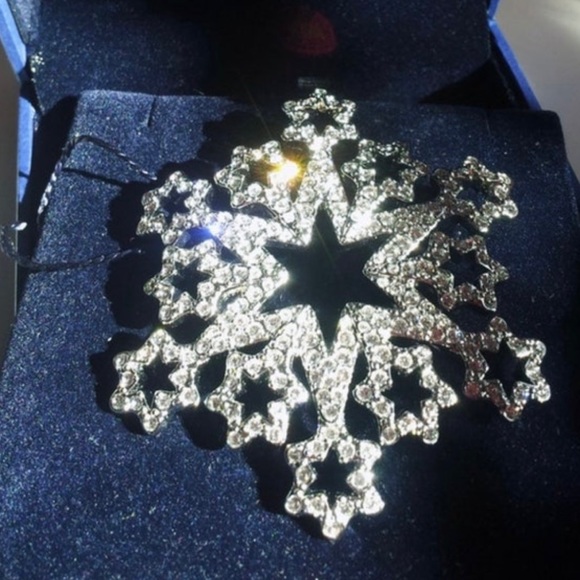 ❄️COLLECTIBLE Swarovski Snowflake Brooch 2000 Retired - Picture 10 of 10